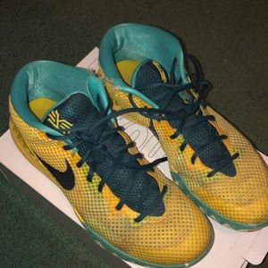 Kyrie 1 (preowned)